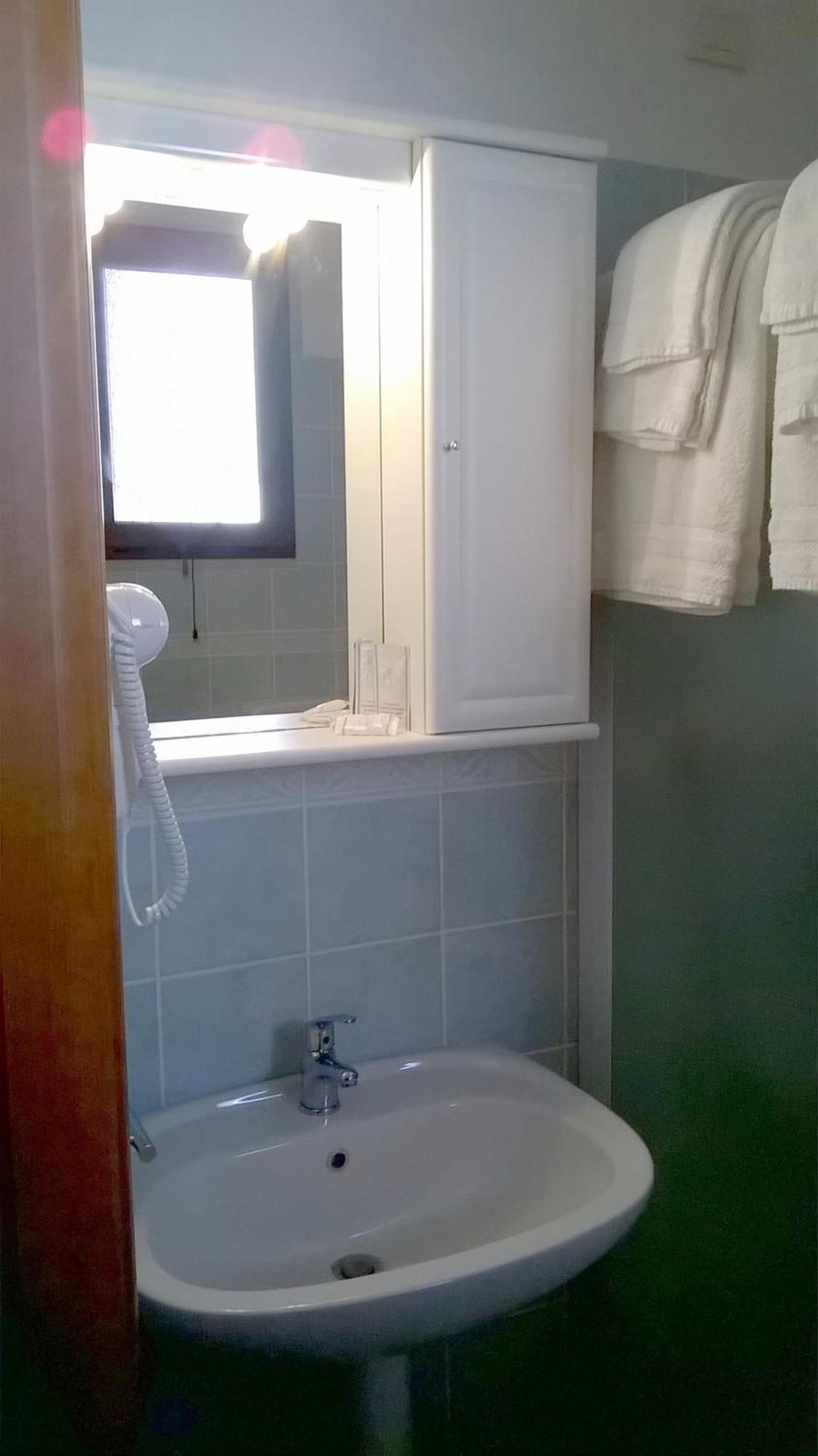 Hotel Bellavista S'Archittu Δωμάτιο φωτογραφία