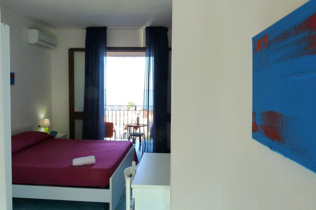 Hotel Bellavista S'Archittu Δωμάτιο φωτογραφία