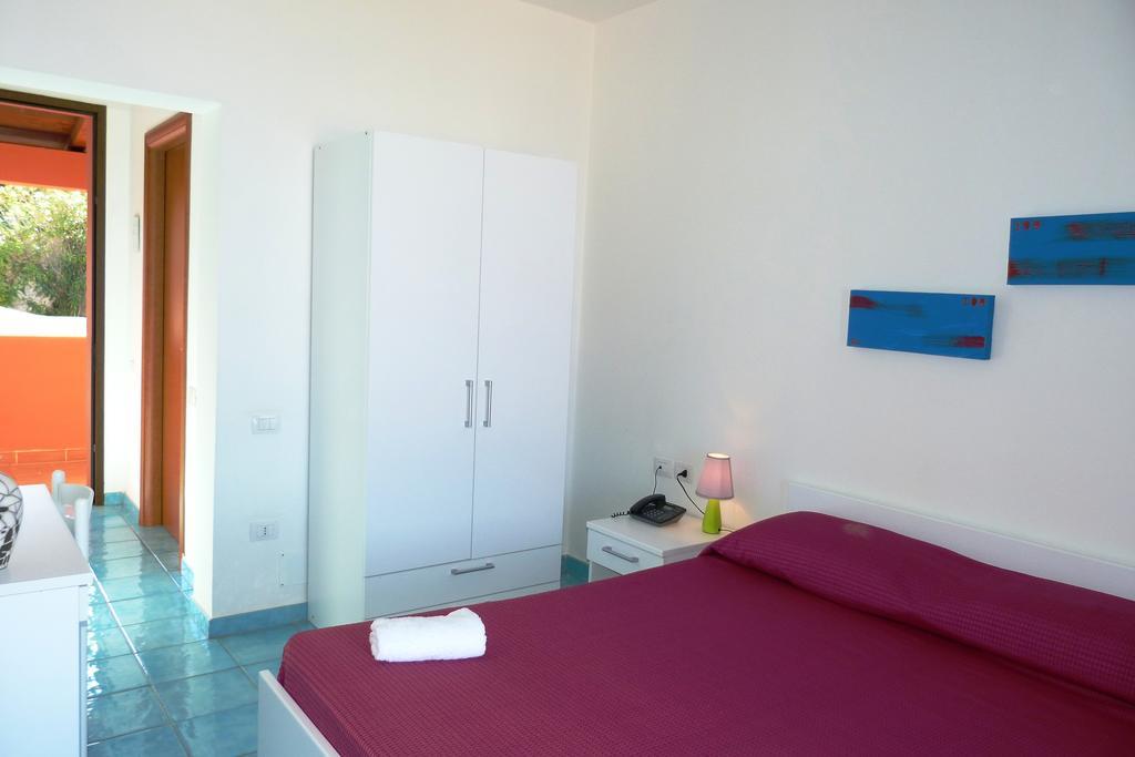 Hotel Bellavista S'Archittu Δωμάτιο φωτογραφία