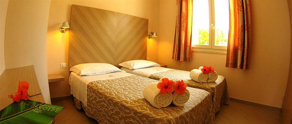 Hotel Bellavista S'Archittu Εξωτερικό φωτογραφία