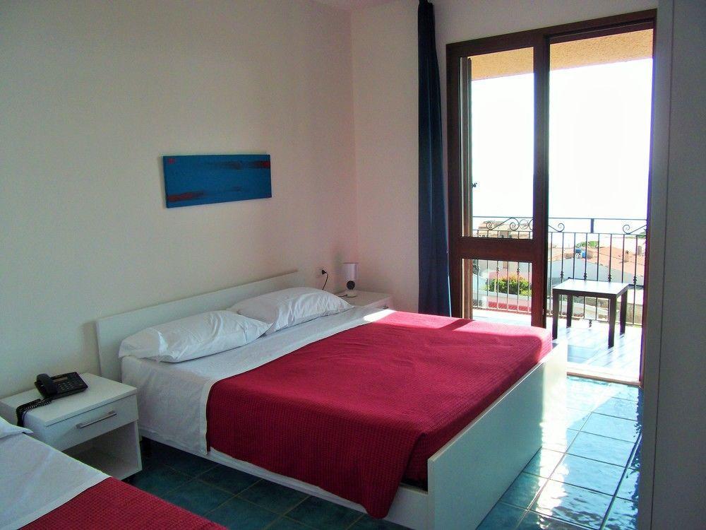 Hotel Bellavista S'Archittu Εξωτερικό φωτογραφία